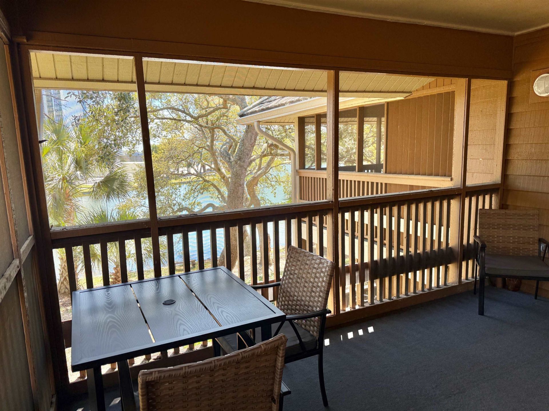 410 Melrose Pl.  Photo 15