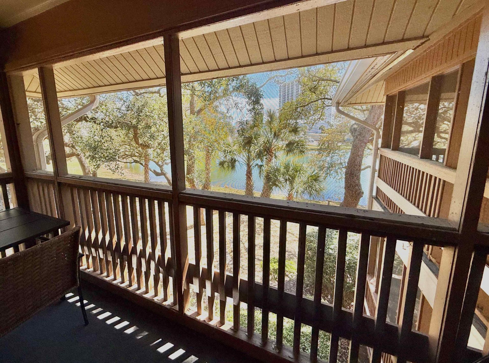 410 Melrose Pl.  Photo 17