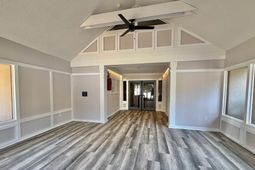 410 Melrose Pl.  photo 4