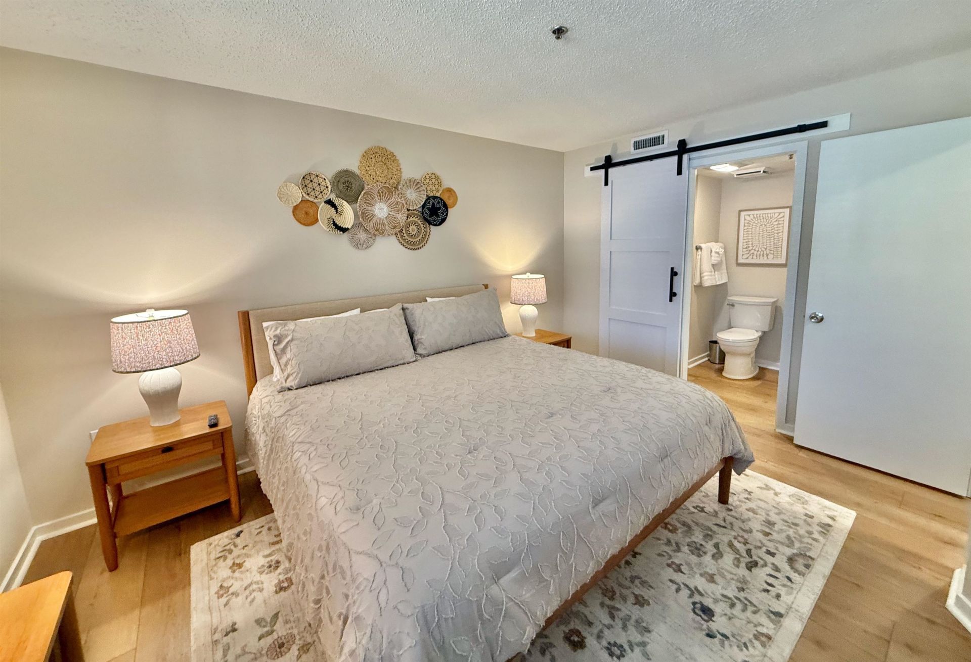 410 Melrose Pl.  Photo 36