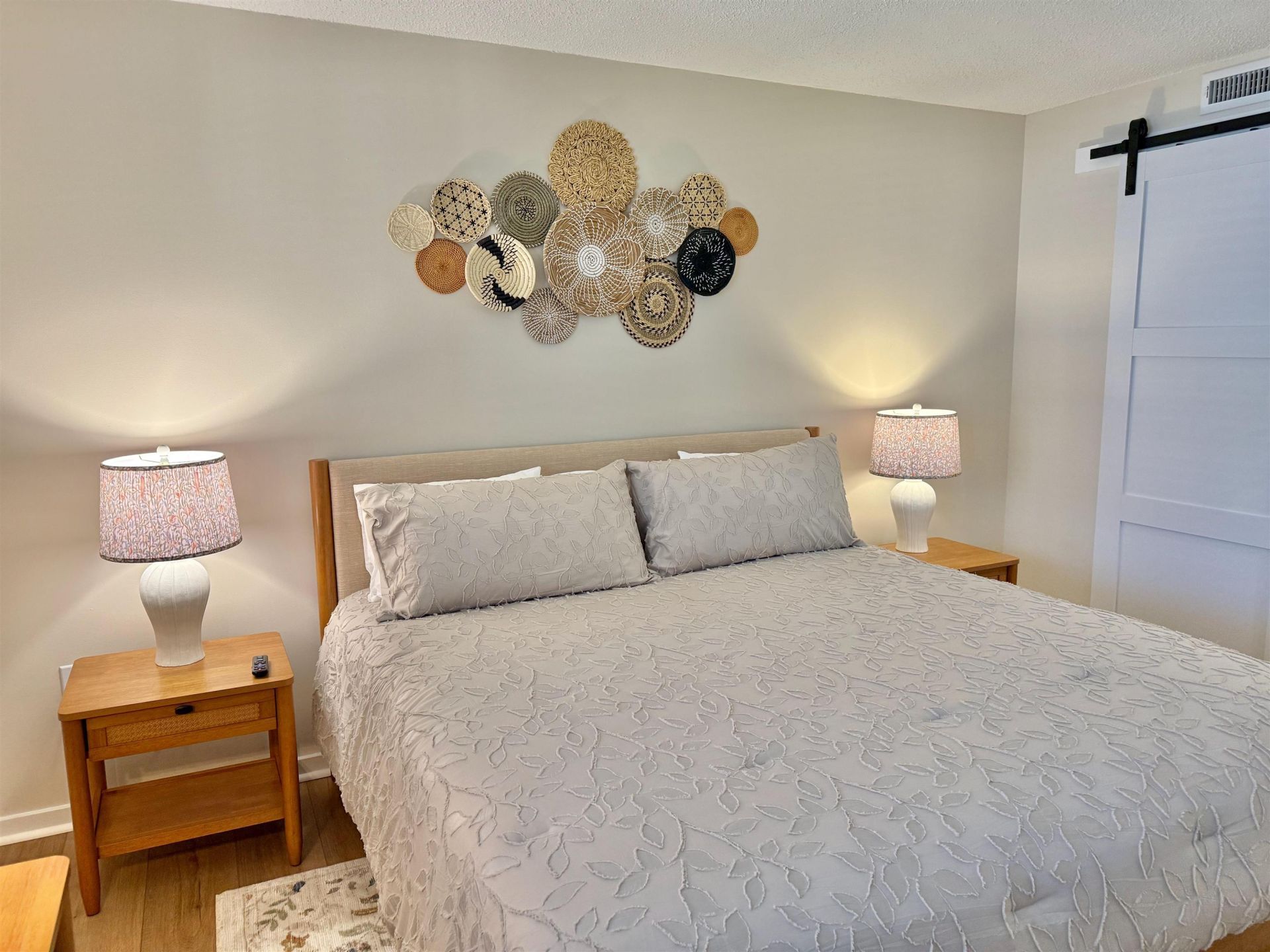 410 Melrose Pl.  Photo 37