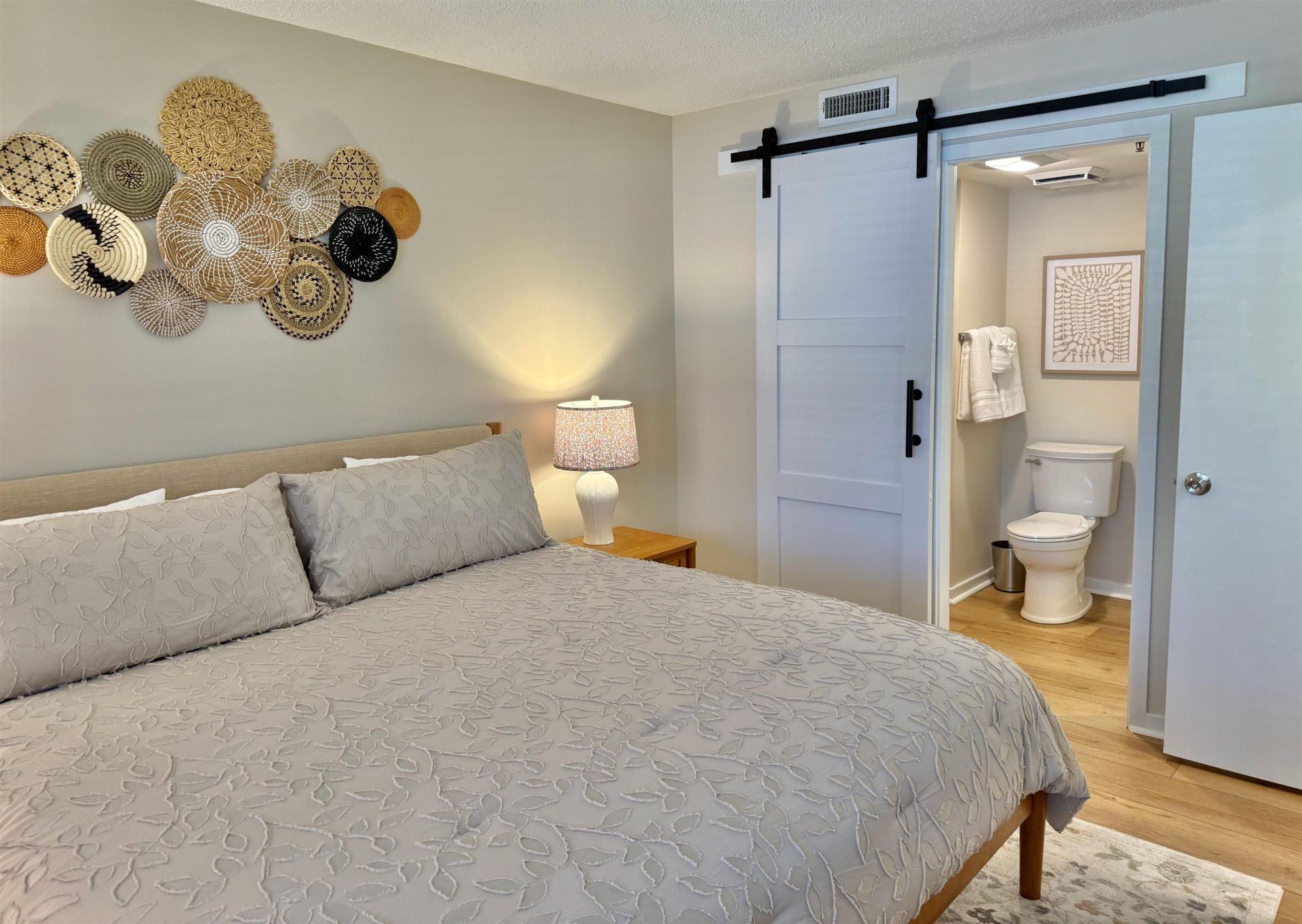 410 Melrose Pl.  Photo 38