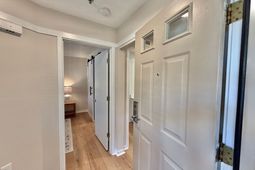 410 Melrose Pl.  photo 4