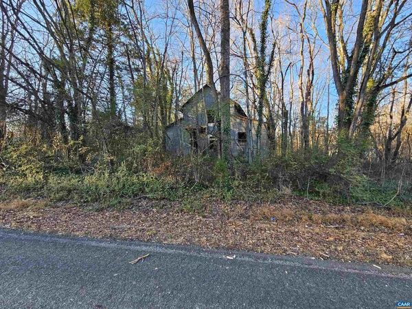 1 Ac PHYSIC SPRING RD, Unit 4, DILLWYN, VA 23936