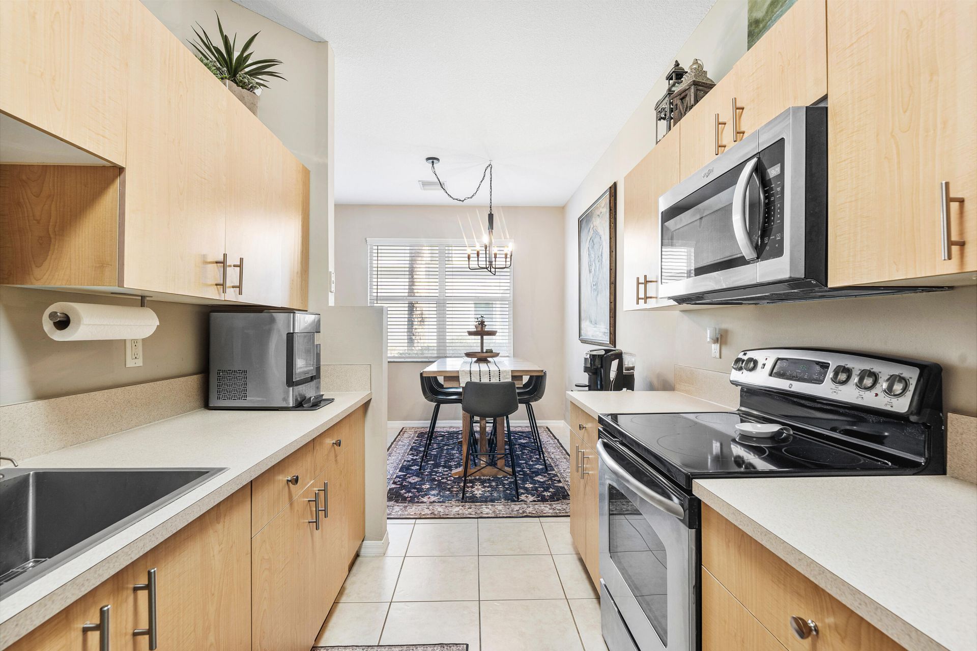 6102 Seminole Gardens Circle, Riviera Beach, FL 33418 Photo