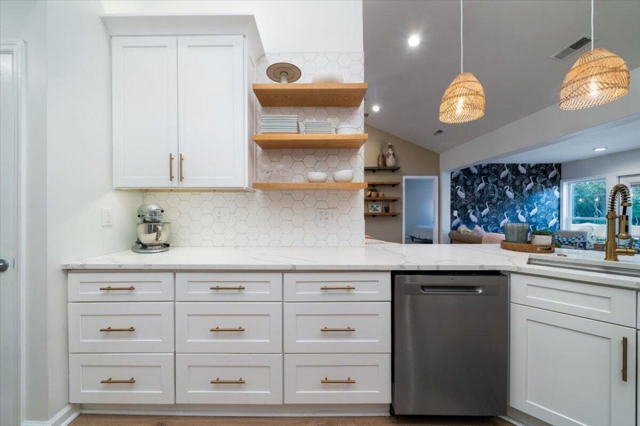 1516 Arden Court Photo 10