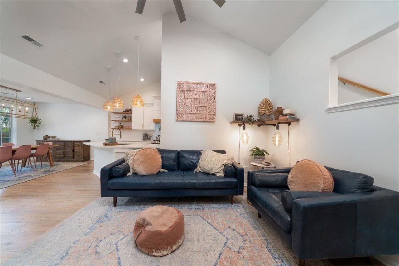 1516 Arden Court Photo 13