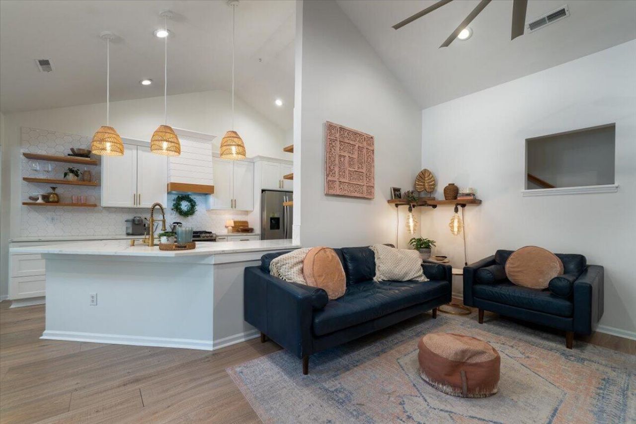 1516 Arden Court Photo 14