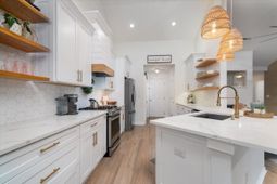 1516 Arden Court photo 4