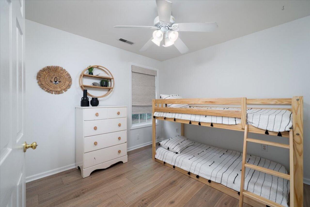 1516 Arden Court Photo 21