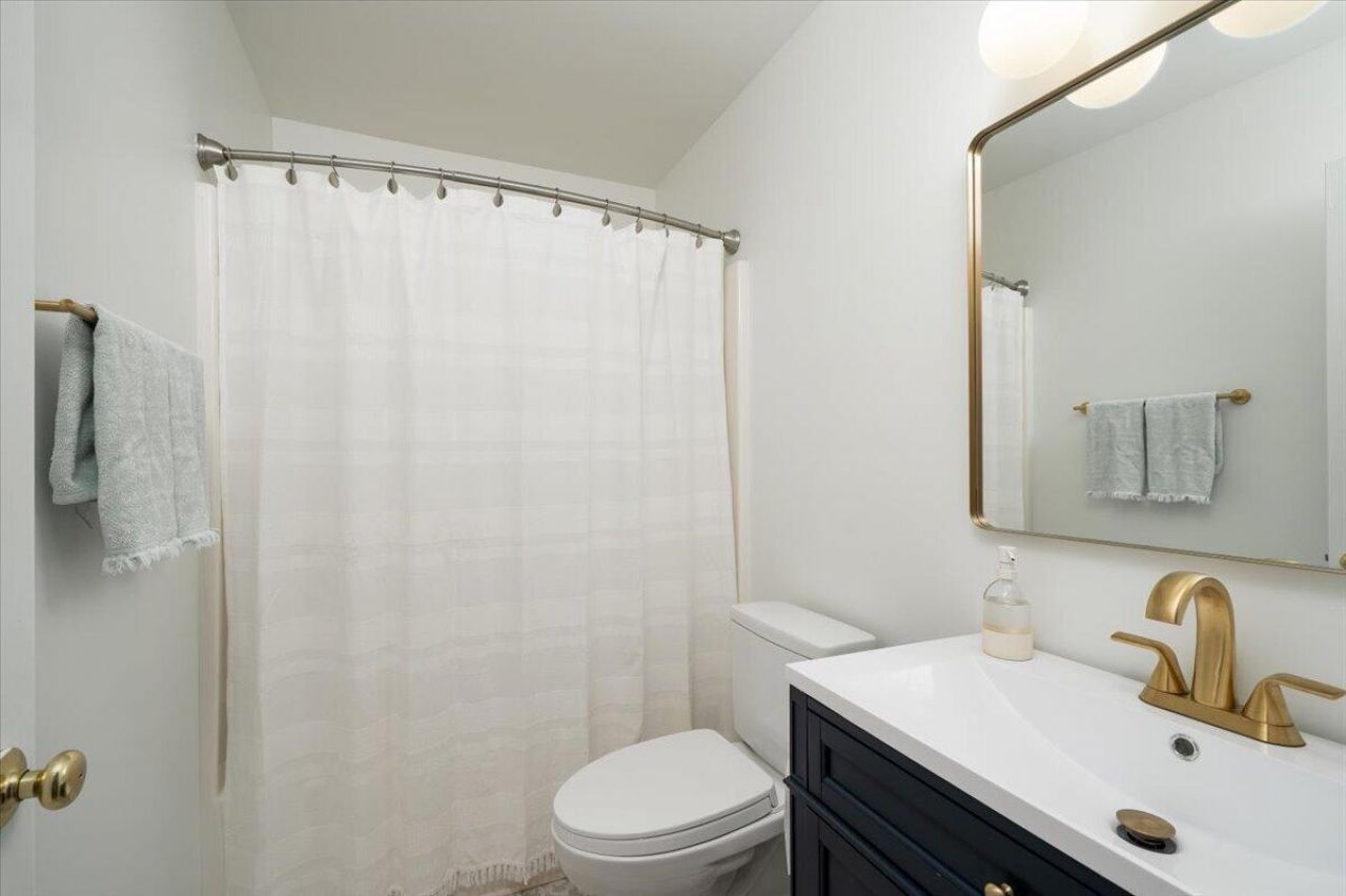 1516 Arden Court Photo 22