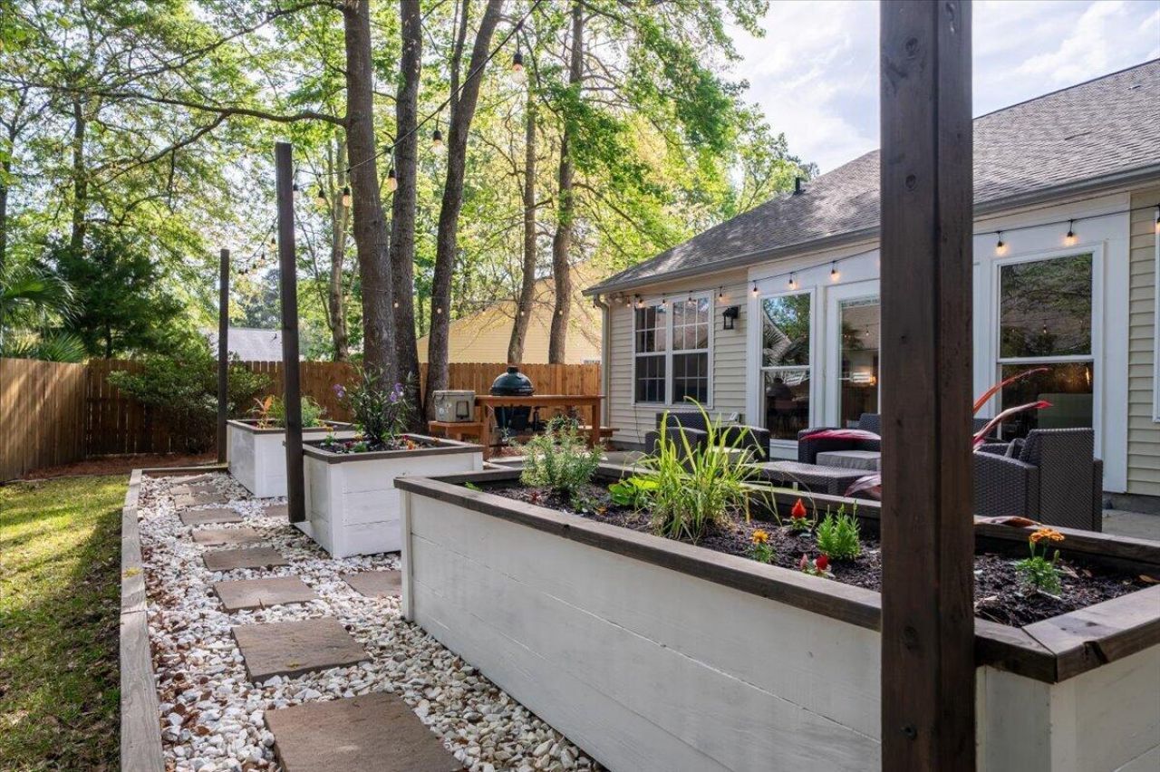 1516 Arden Court Photo 29