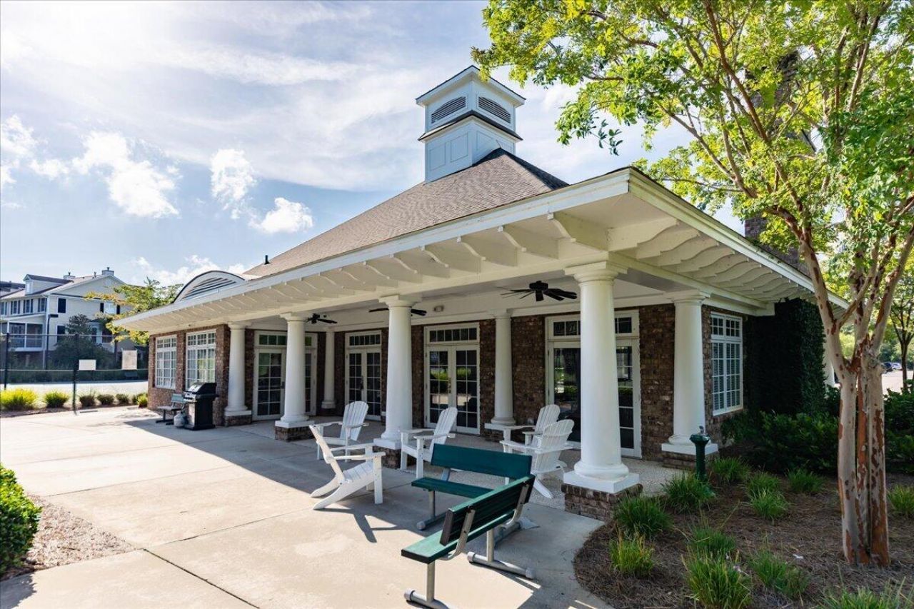 1516 Arden Court Photo 38