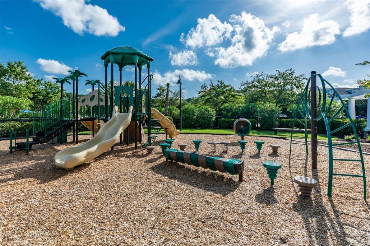 1516 Arden Court Photo 39