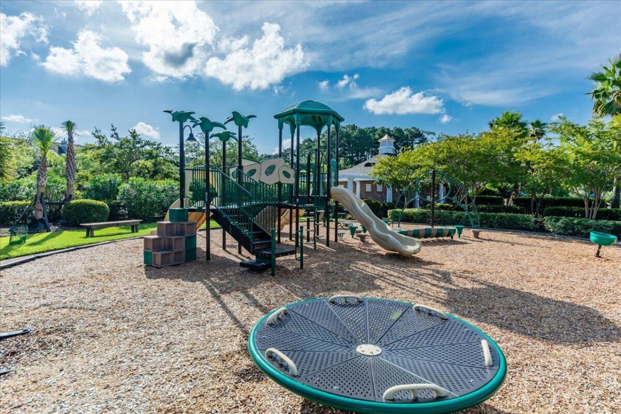 1516 Arden Court Photo 40