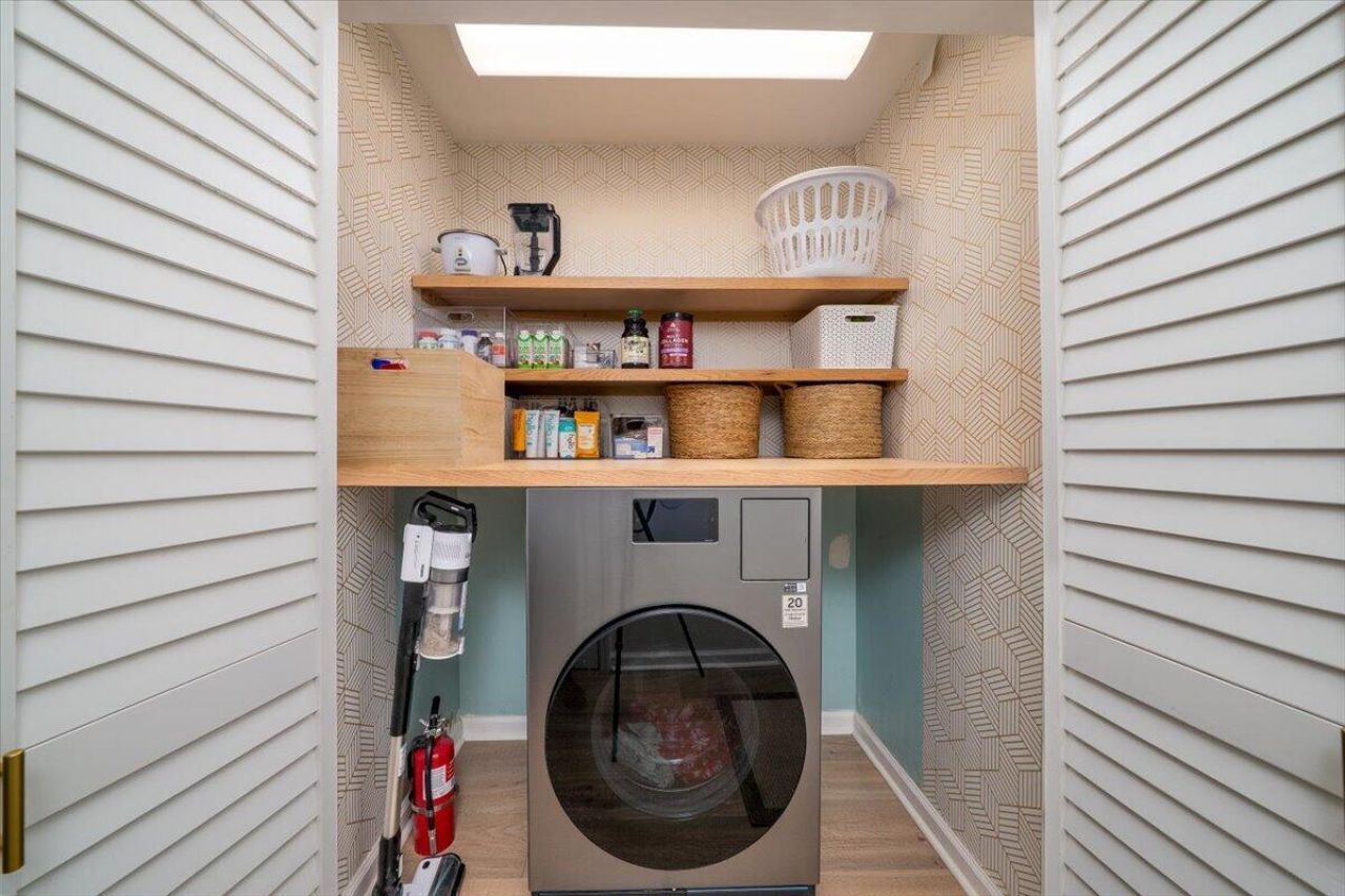 1516 Arden Court Photo 7