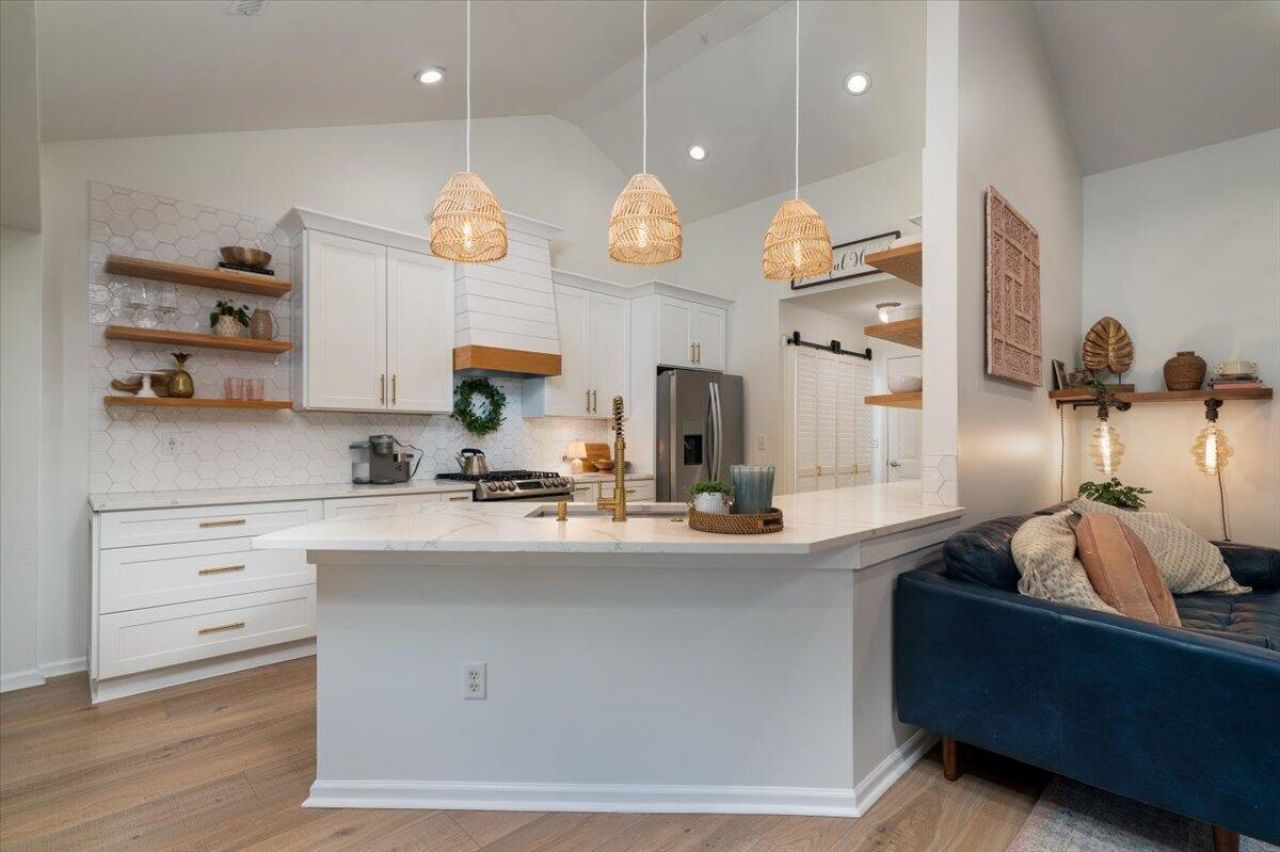 1516 Arden Court Photo 8