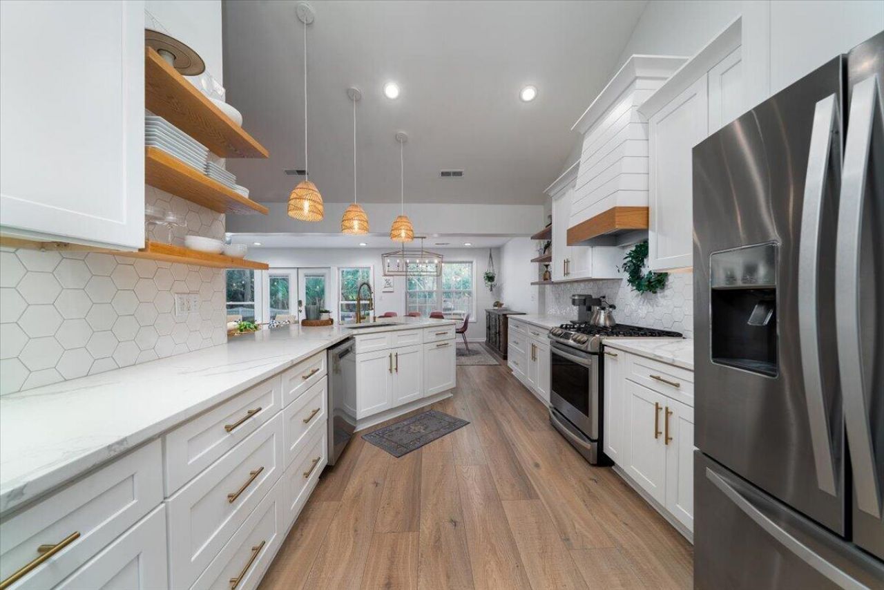 1516 Arden Court Photo 9