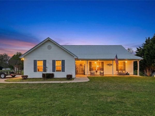 190 Bridgewater Drive, Mount Airy, GA 30563