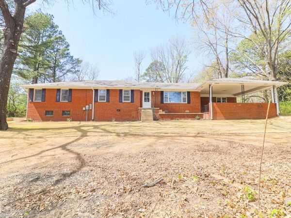 2711 Wood Street, Jonesboro, AR 72401