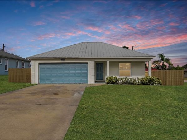 224 16th Place SW, Vero Beach, FL 32962