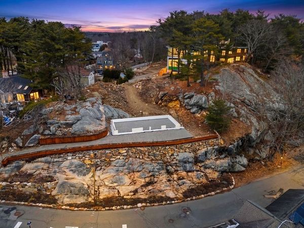 1 Sea Street, Manchester, MA 01944