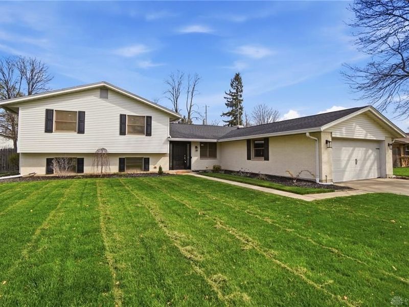 1007 Hyde Park Drive, Centerville, OH 45429 Photo 1