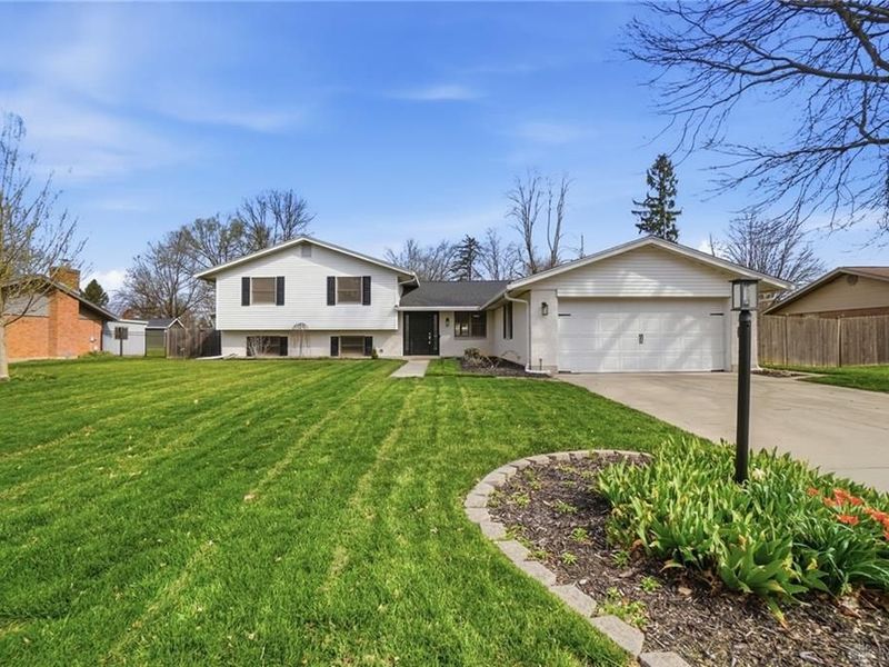 1007 Hyde Park Drive, Centerville, OH 45429 Photo 3