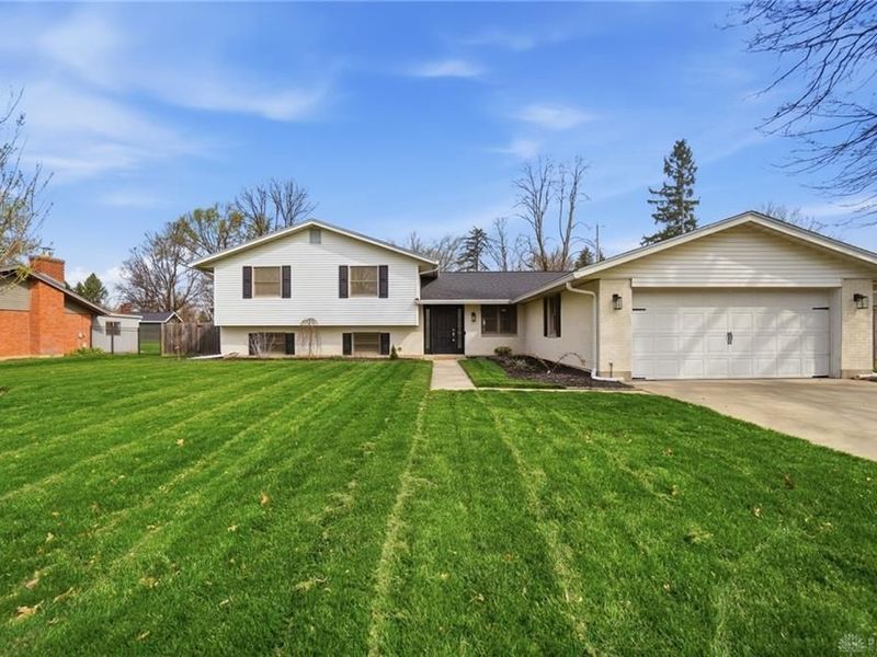 1007 Hyde Park Drive, Centerville, OH 45429 Photo 4