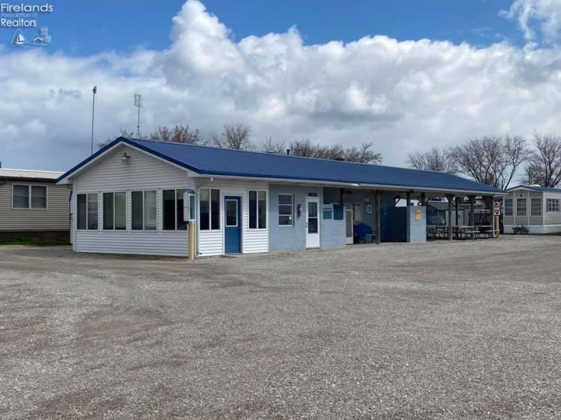 1220 W Richey Road, Unit 60, Port Clinton, OH 43452 Photo 3