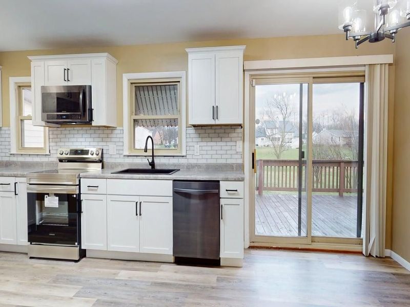 3392 Austin Drive, Willard, OH 44890 Photo 7