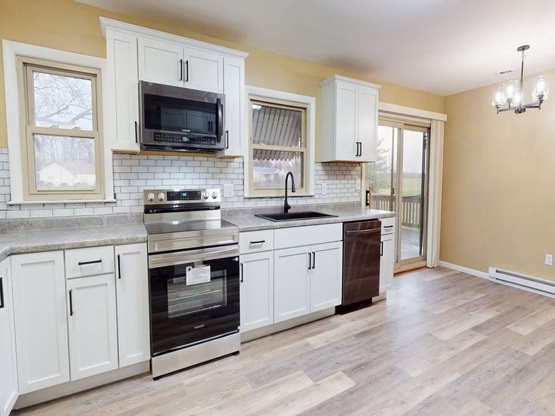 3392 Austin Drive, Willard, OH 44890 Photo 9