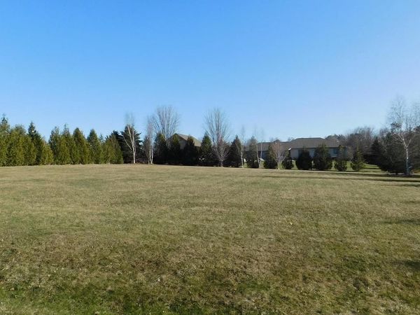 VANWOOD LANE, Luxemburg, WI 54217