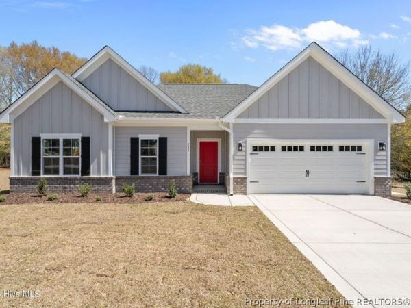 233 Telluride Court, Aberdeen, NC 28315