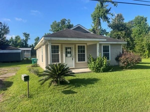 160 CANAL Street, Ponchatoula, LA 70454