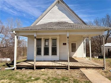 309 N POLK Street, Maysville, MO 64469