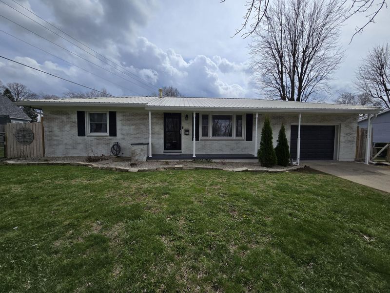 880 E Brown Avenue, Bellefontaine, OH 43311 Photo 2
