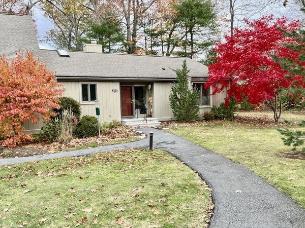 152 Chestnut Cir, Unit 152, Lincoln, MA 01773
