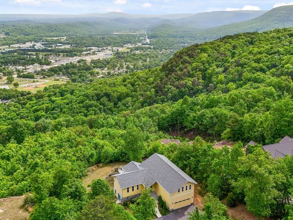 9028 Terrace Falls Drive, Soddy Daisy, TN 37379