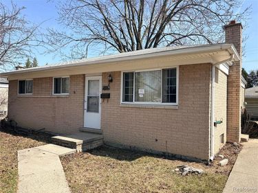 27442 Liberty Drive , Warren, MI 48092