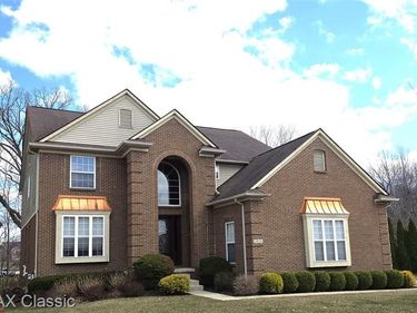 14215 Red Oak Drive, Van Buren Twp, MI 48111