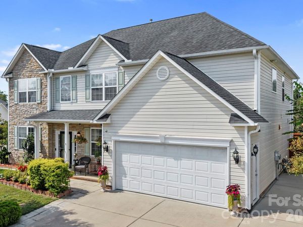 2 Breyerton Court , Asheville, NC 28804