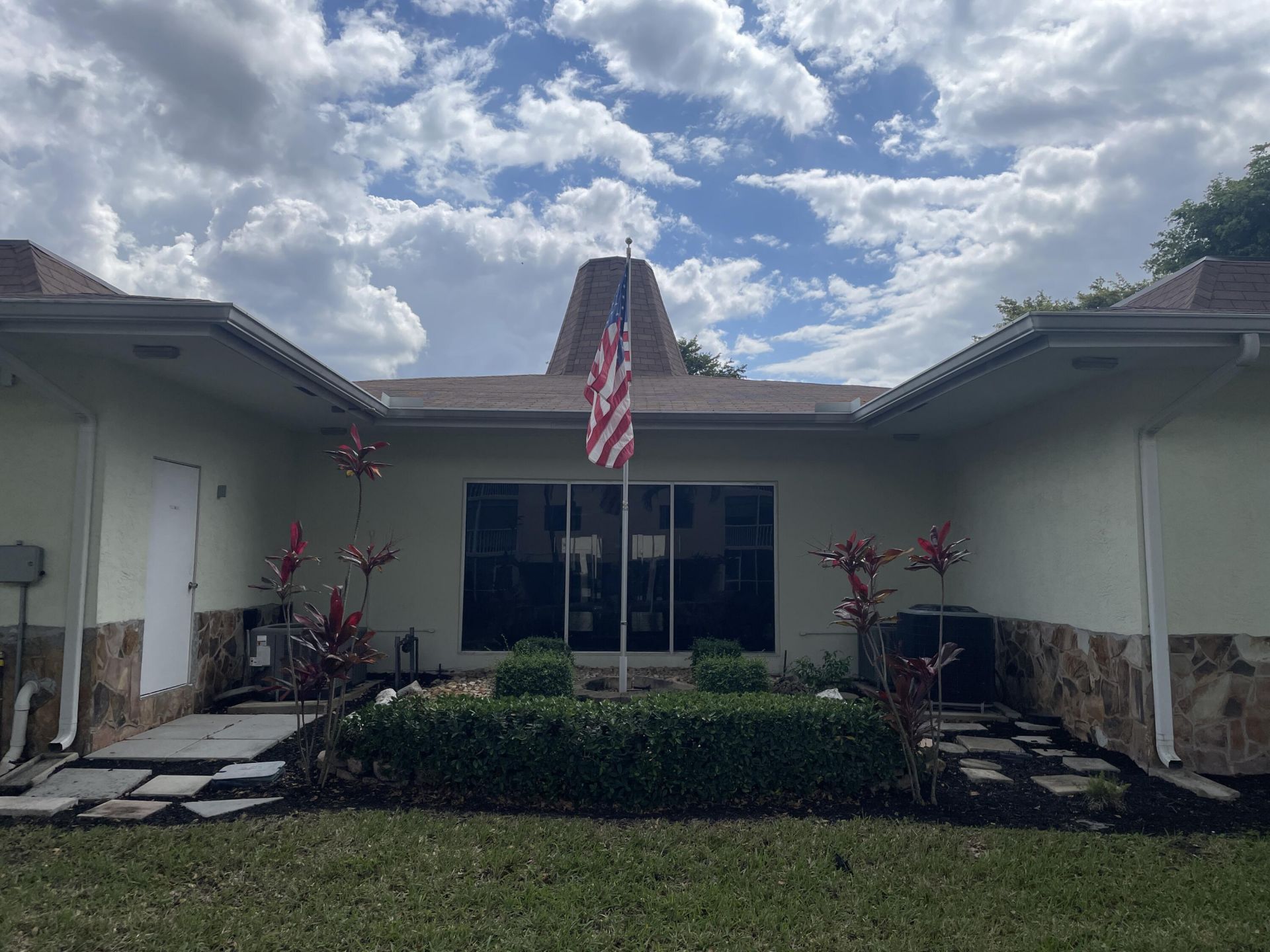 700 Village Green Court, Unit 101, Palm Springs, FL 33461 Photo