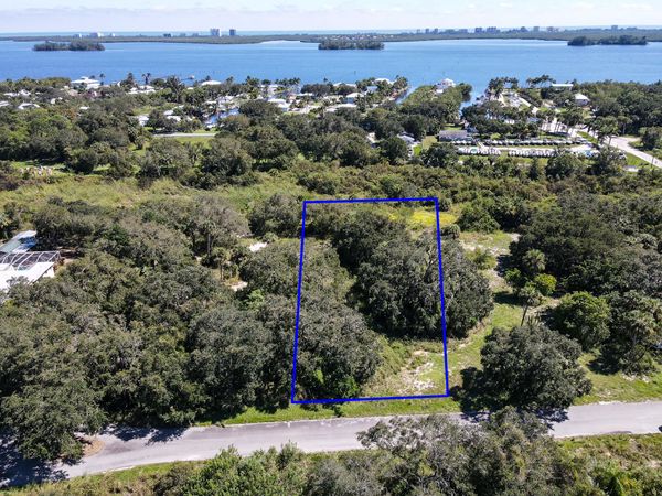 4112 Mariner Oaks Way, Fort Pierce, FL 34946