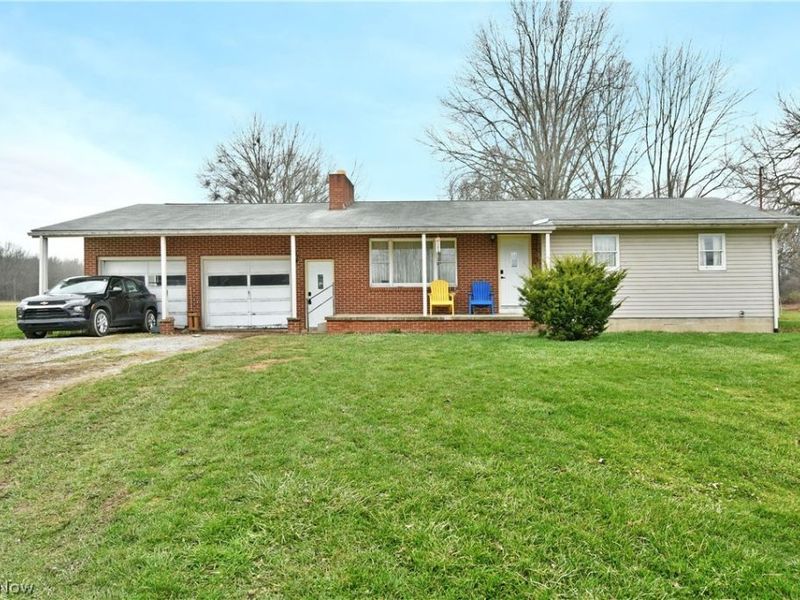 6111 Thompson Clark Road, Bristolville, OH 44402 Photo 1