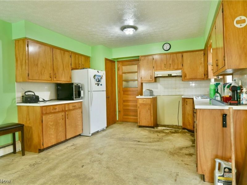 6111 Thompson Clark Road, Bristolville, OH 44402 Photo 9