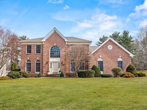 30 Hancock Rd, Franklin, MA 02038