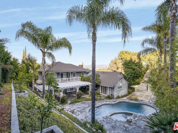 3690 Crownridge Drive, Sherman Oaks, CA 91403