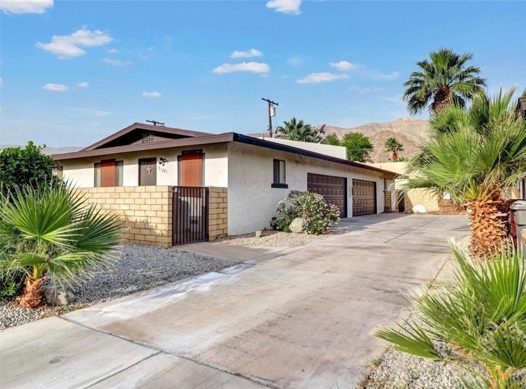 51225 Eisenhower Drive, Unit B, La Quinta, CA 92253 Main Photo