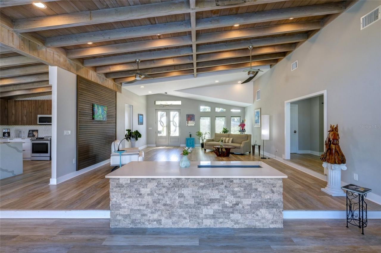 3636 Mineola Drive , Sarasota, FL 34239 Photo